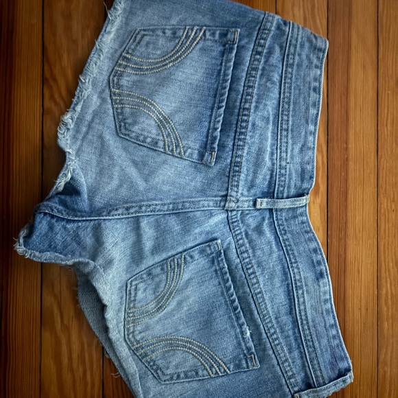 Hollister Blue Denim Shorts with White Accents - Picture 3 of 3